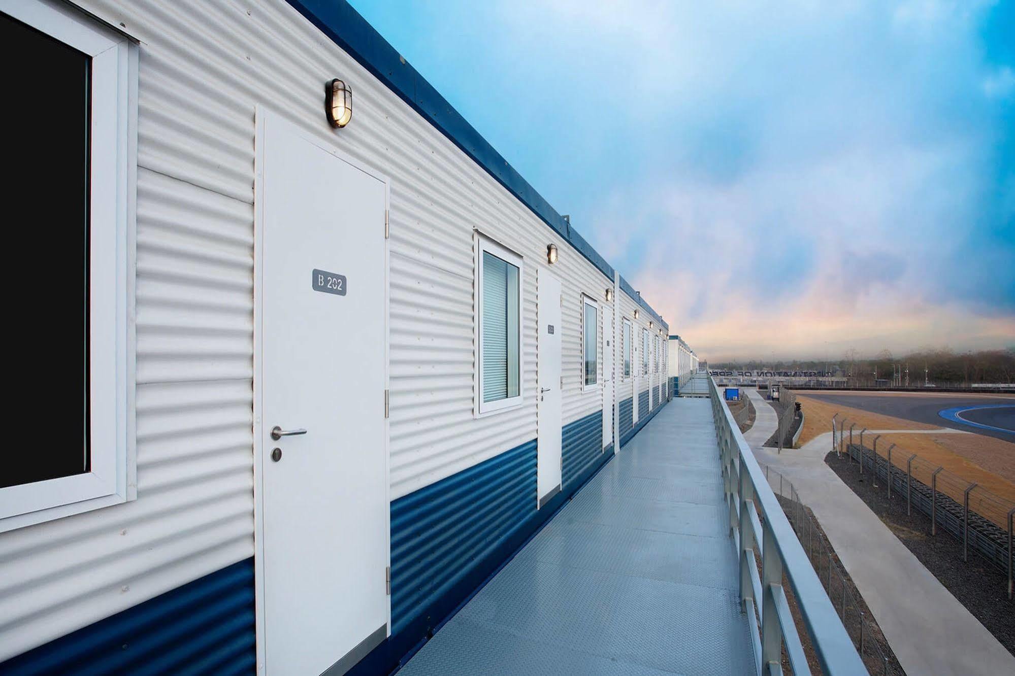Bric Box Hotel Buriram Luaran gambar