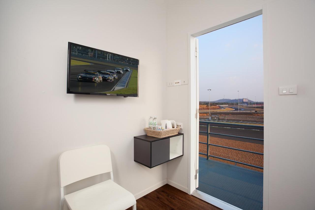 Bric Box Hotel Buriram Luaran gambar