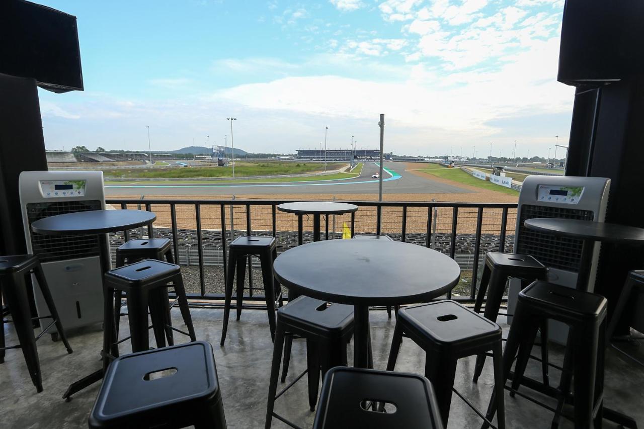 Bric Box Hotel Buriram Luaran gambar