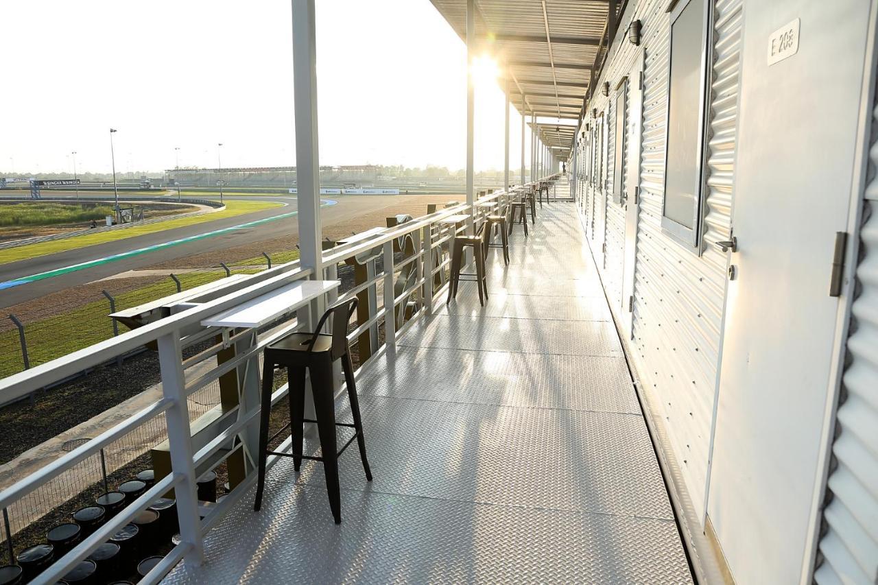 Bric Box Hotel Buriram Luaran gambar